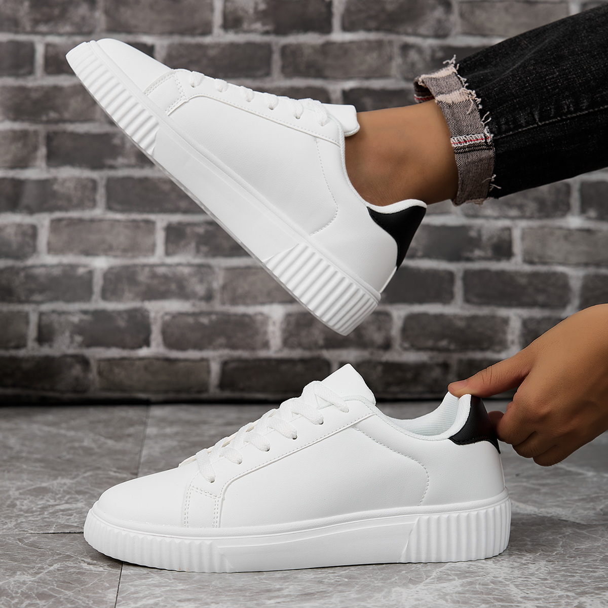 Indoor Sport And Outdoor Sports - Baskets de sport tendance, chaussures de